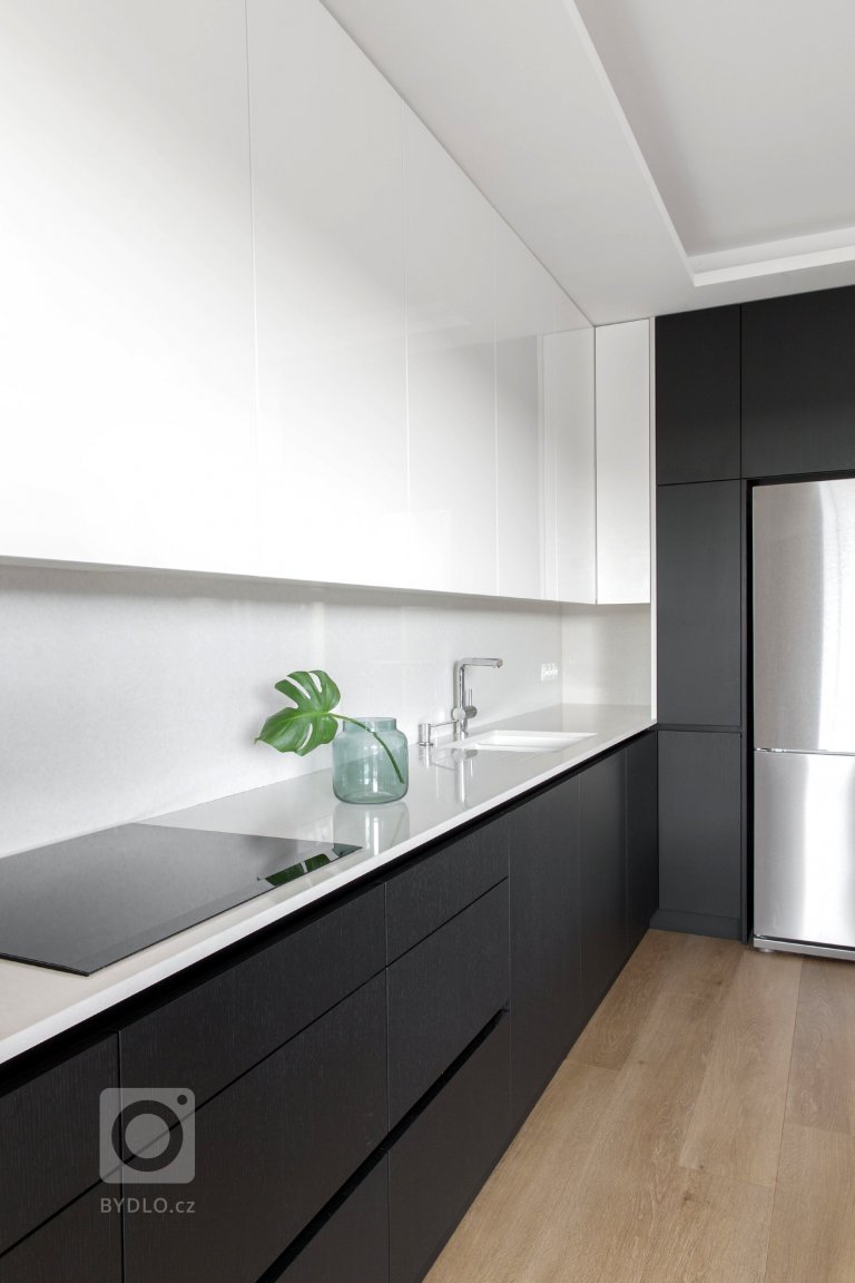 add picture to album