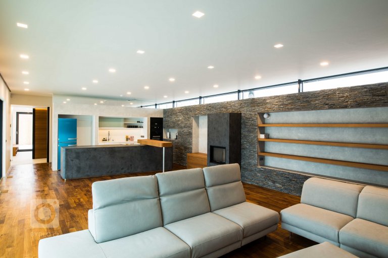 add picture to album