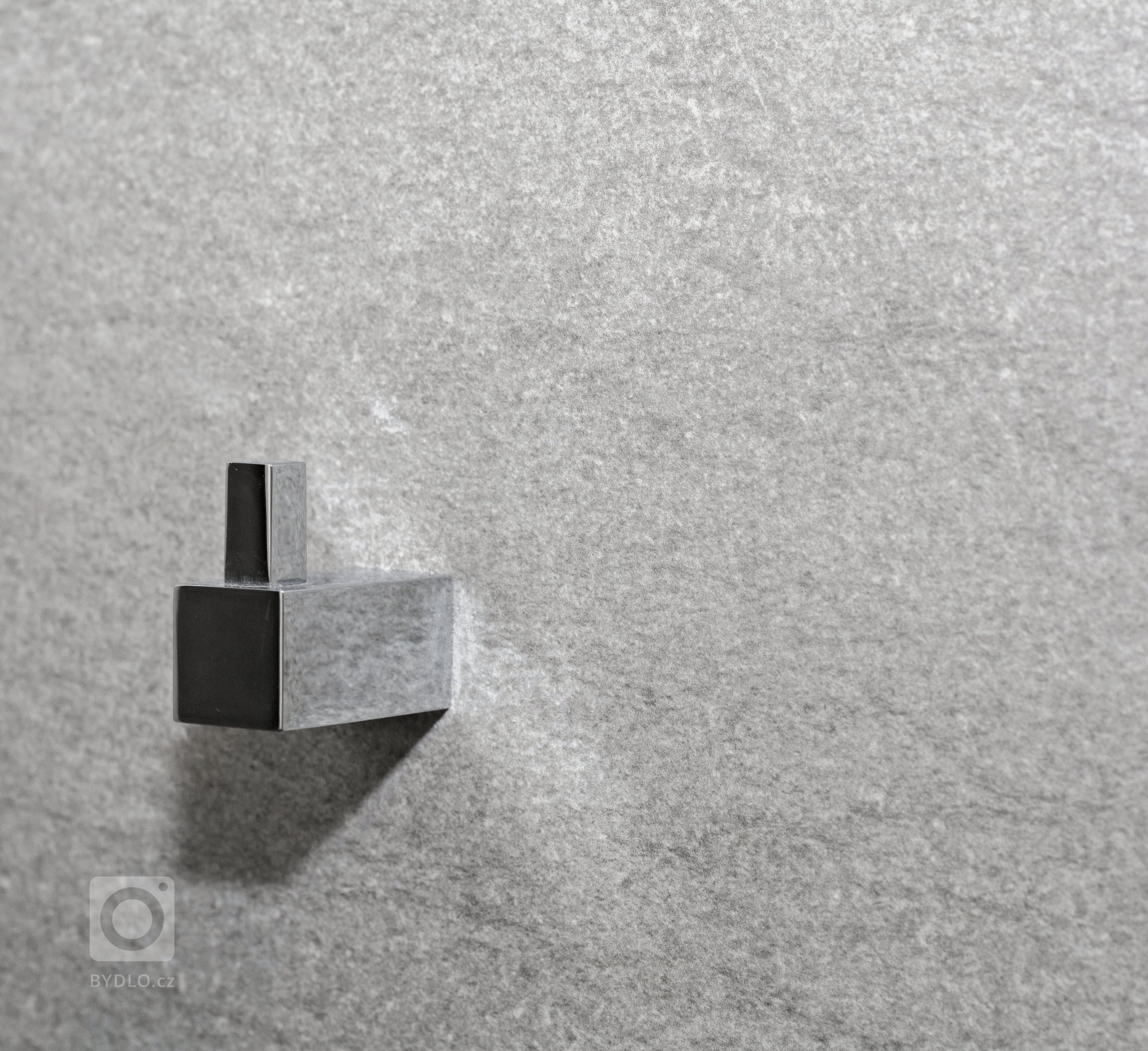 Rodinný dům ve Starých Hodějovicích má za úkol dobře sloužit početné rodině. I proto byl důraz kladen zejména na funkčnost. Soukromé pokoje jsou vybaveny…