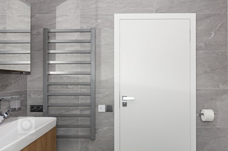 add picture to album