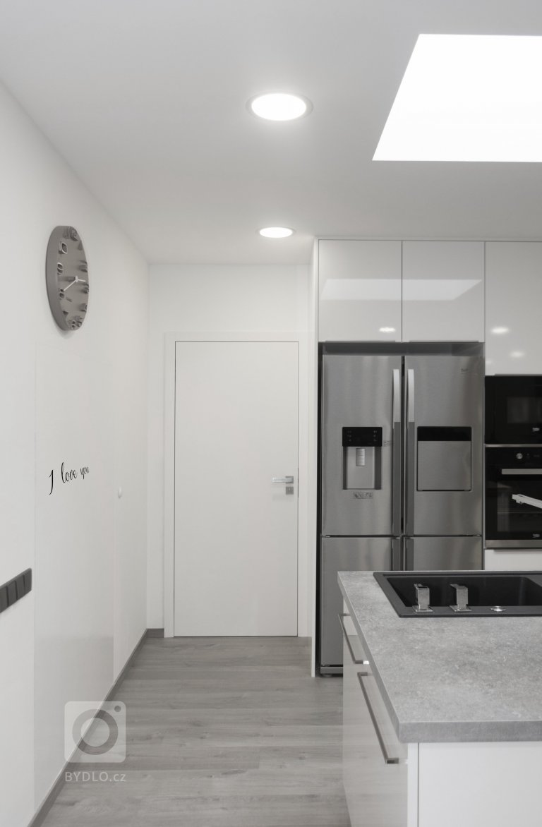 add picture to album