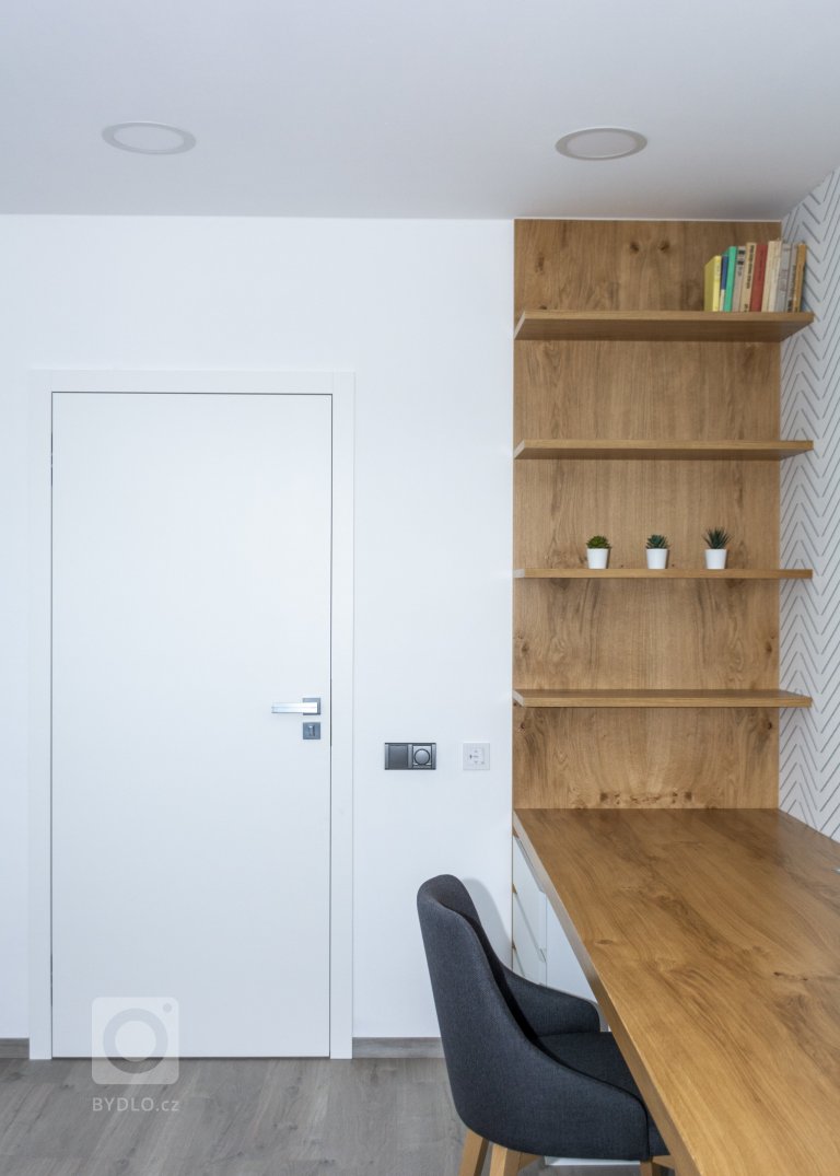 add picture to album