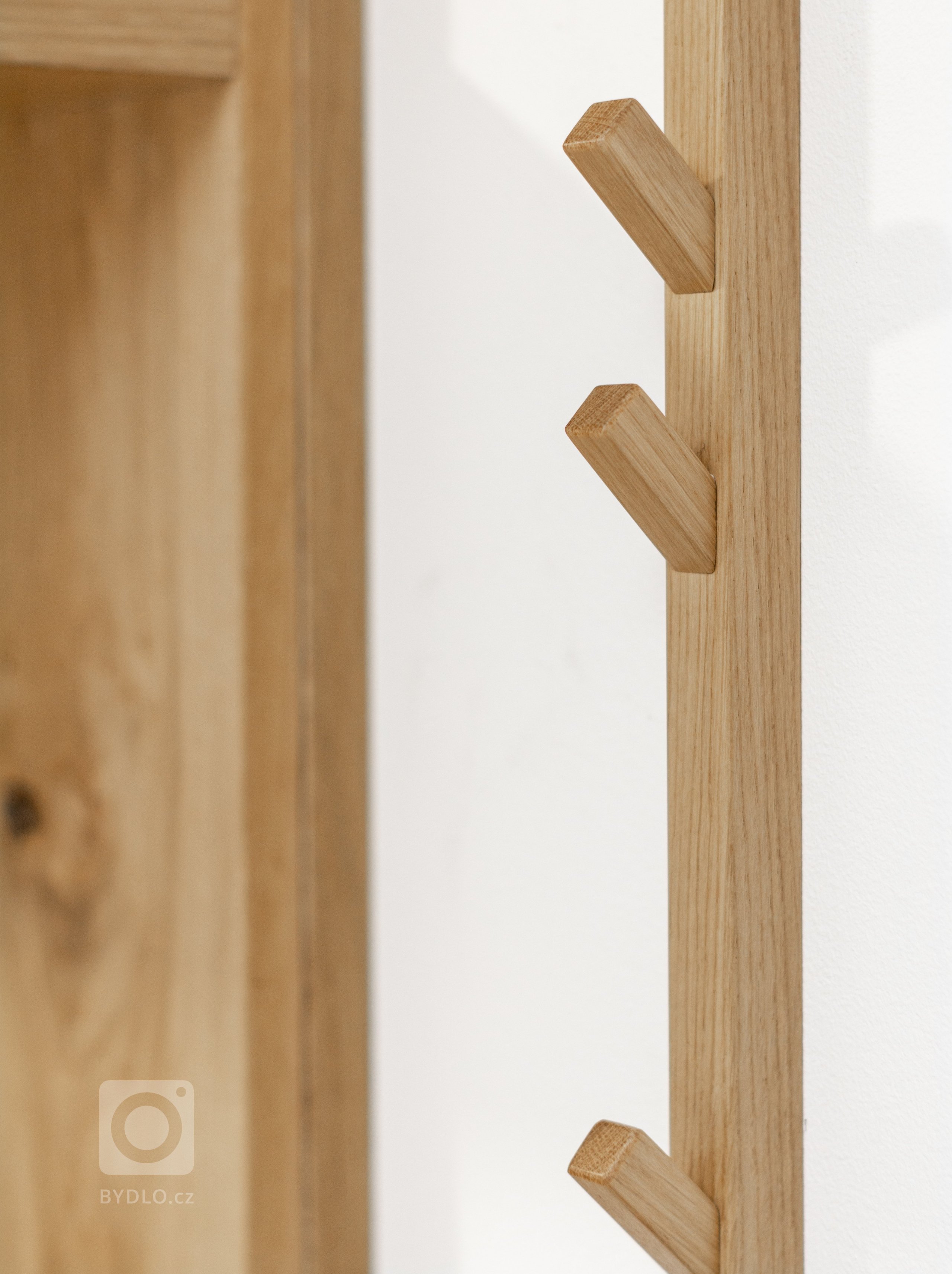 Rodinný dům ve Starých Hodějovicích má za úkol dobře sloužit početné rodině. I proto byl důraz kladen zejména na funkčnost. Soukromé pokoje jsou vybaveny…