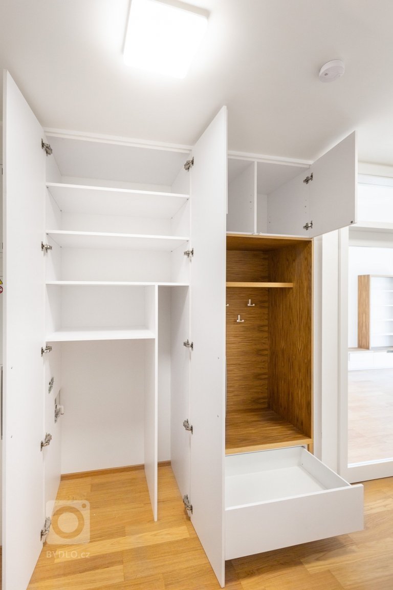 add picture to album