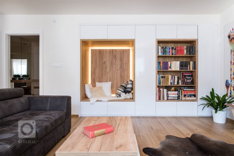 add picture to album