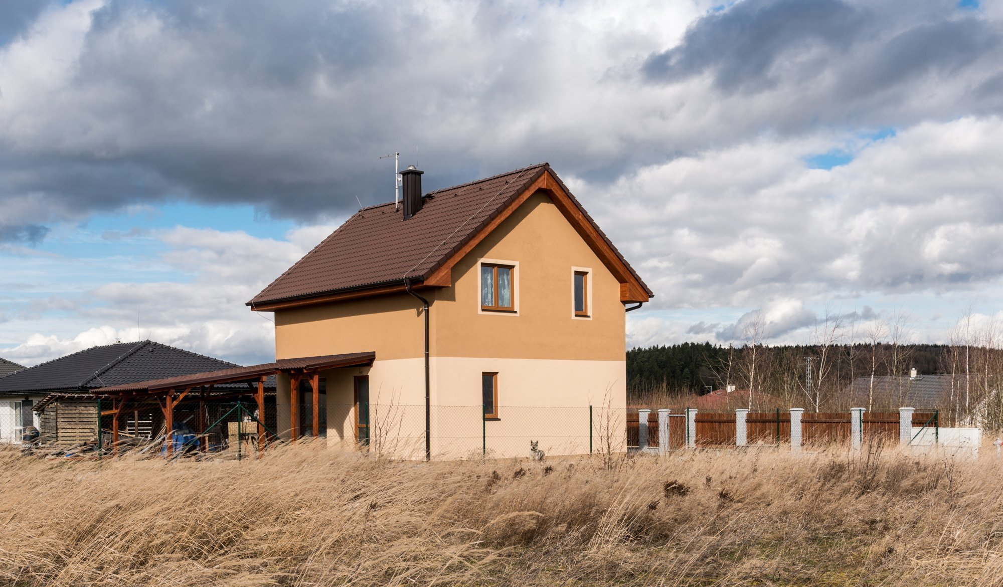 Rodinný dům &quot;U Hrubých&quot;


Dispozice: 5+kk
Zastavěná plocha (m2): 65.36
&nbsp;

domek s podkrovím
2x koupelna s toaletou
skladovací prostor…