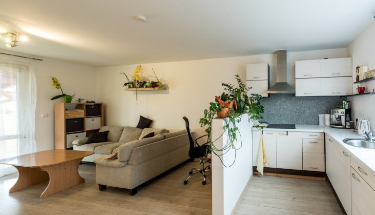 Rodinný dům &quot;U Hrubých&quot;


Dispozice: 5+kk
Zastavěná plocha (m2): 65.36
&nbsp;

domek s podkrovím
2x koupelna s toaletou
skladovací prostor…