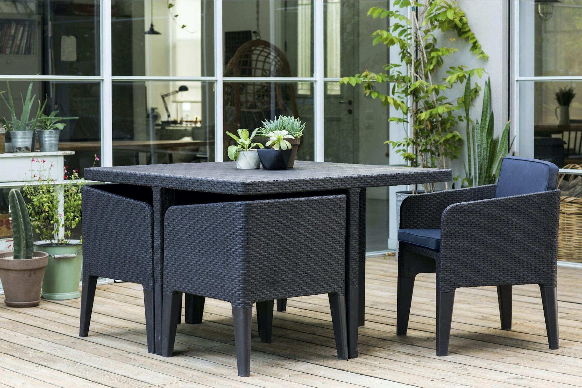 7 tipů, jak vybrat ten správný zahradní nábytek