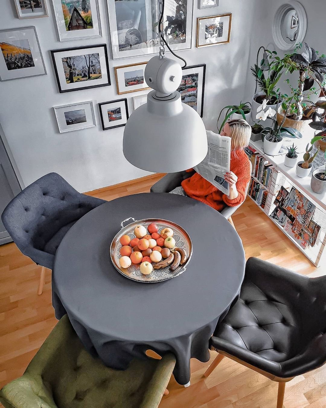 Velmi ráda se dívám na televizní programy o architektech, kteří prodělávají byty a domy.