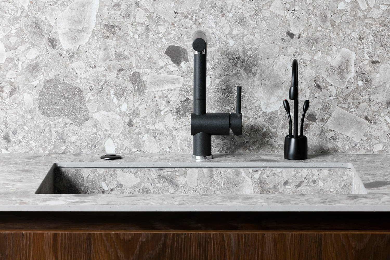 Byt s výhledem staví na kontrastech a současných trendech