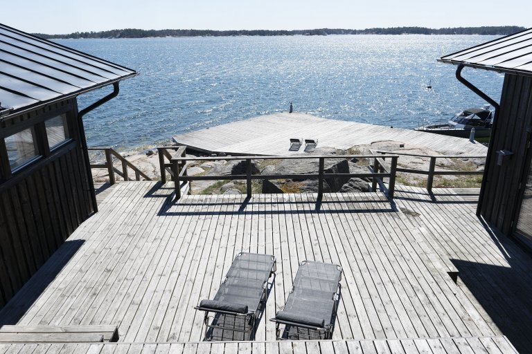 Dřevostavba u jezera