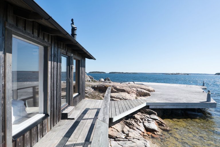 Dřevostavba u jezera