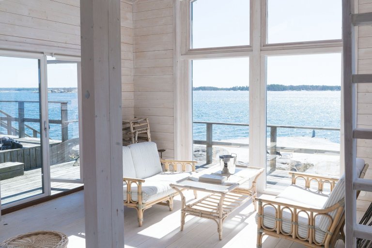 Dřevostavba u jezera