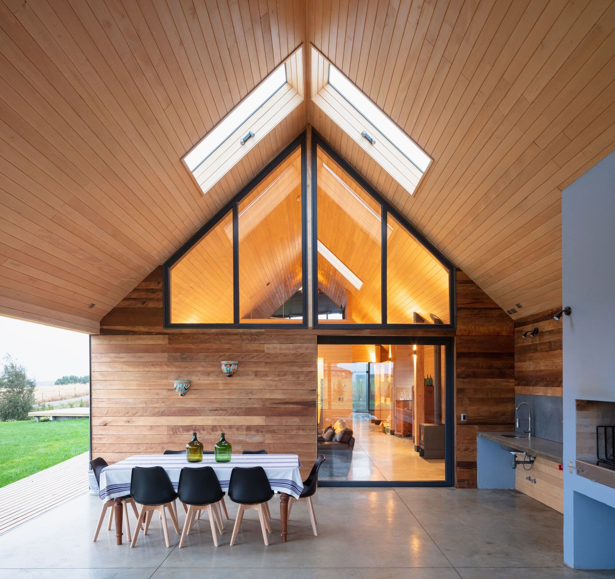 Dům oslavující půvab dřeva a sílu historie