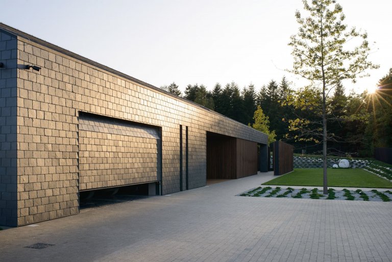 Jednoduchý dům s bazénem v Beskydech