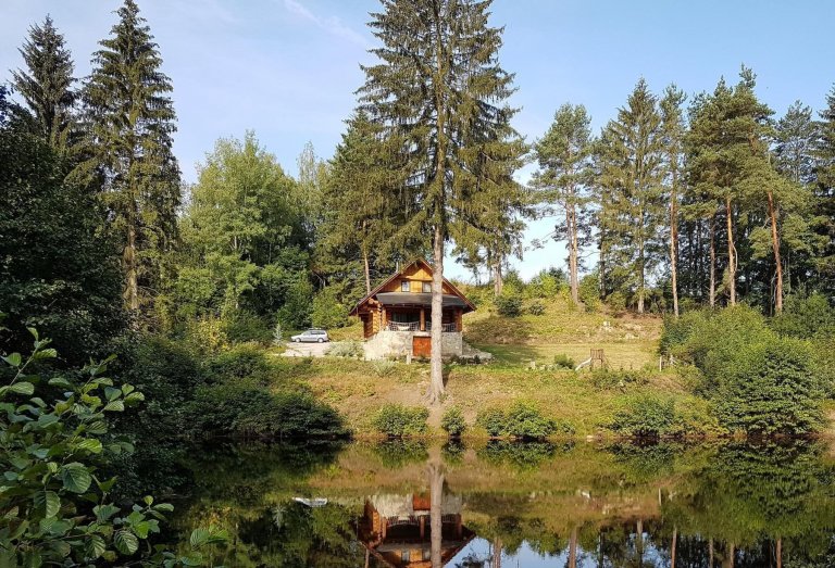 Kanadský srub v České Kanadě