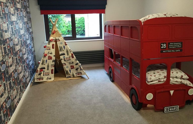 Koupit či nekoupit dětem patrovou postel?