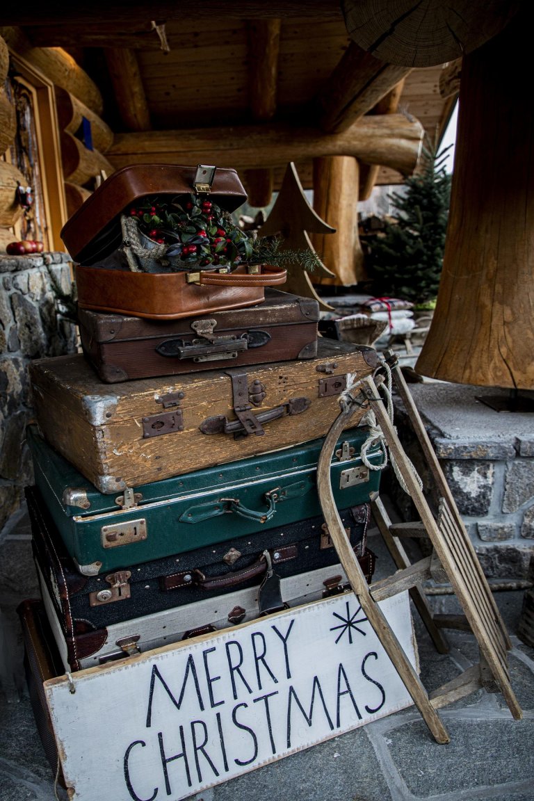 Kouzelný srub na samotě o vánočním čase