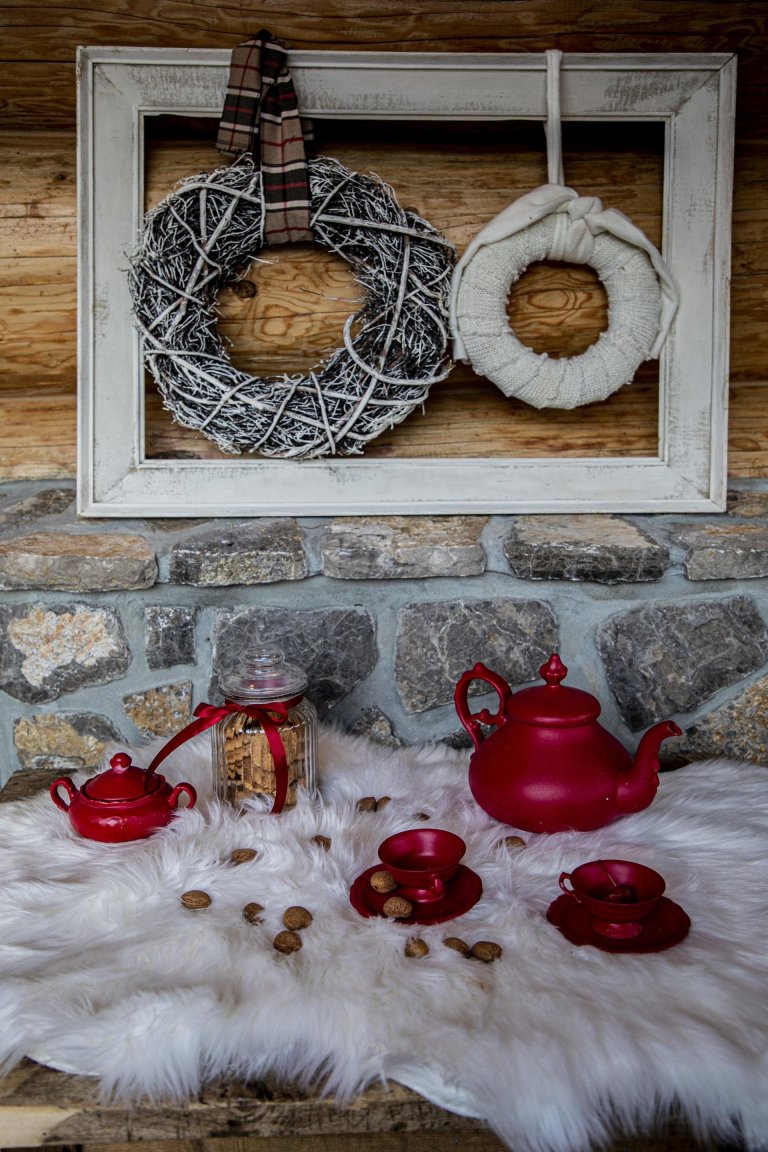 Kouzelný srub na samotě o vánočním čase