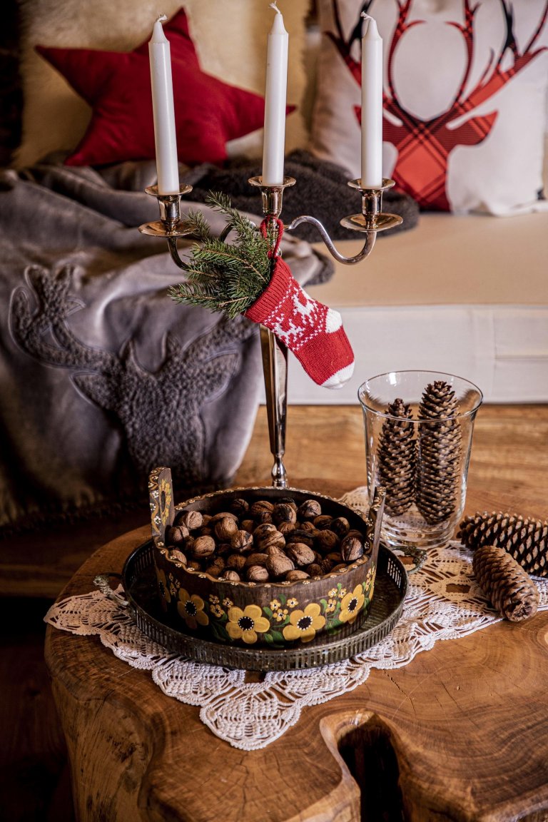 Kouzelný srub na samotě o vánočním čase