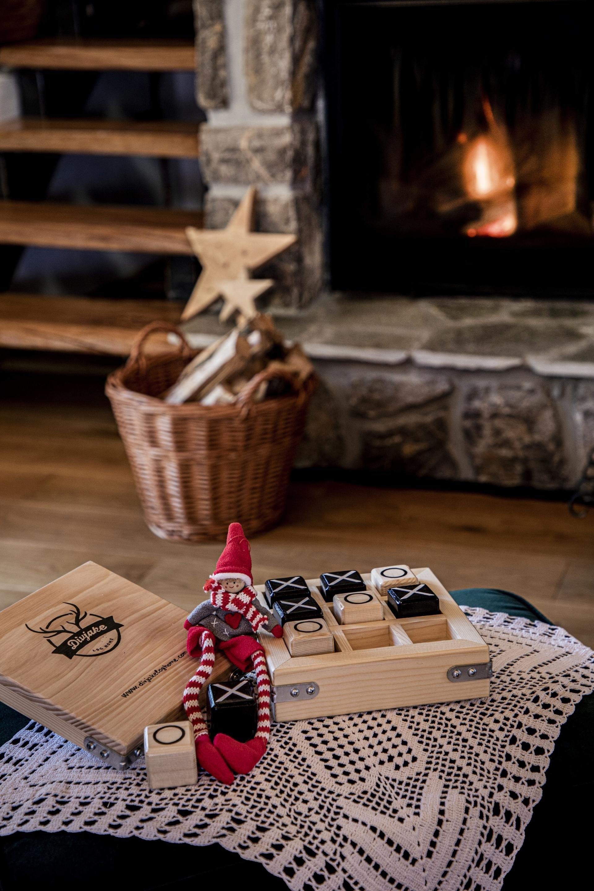 Kouzelný srub na samotě o vánočním čase