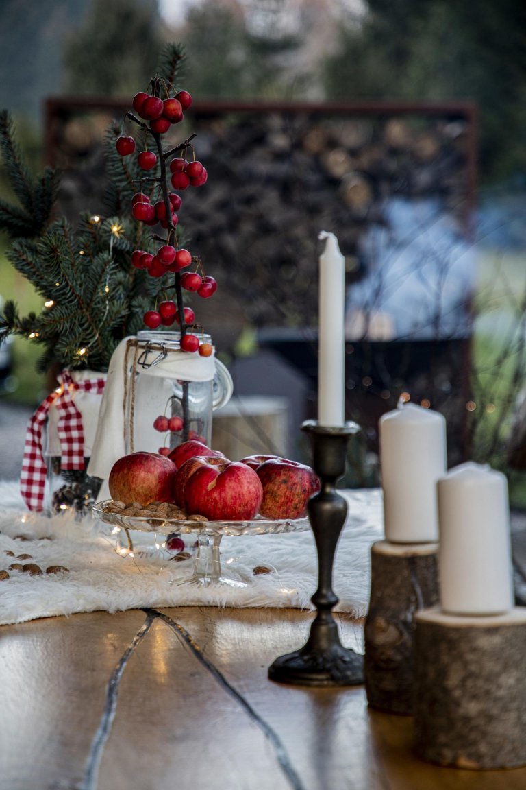 Kouzelný srub na samotě o vánočním čase