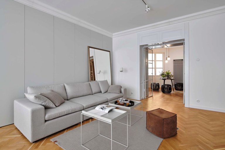 Náročná rekonstrukce poválečného bytu s vysokými stropy