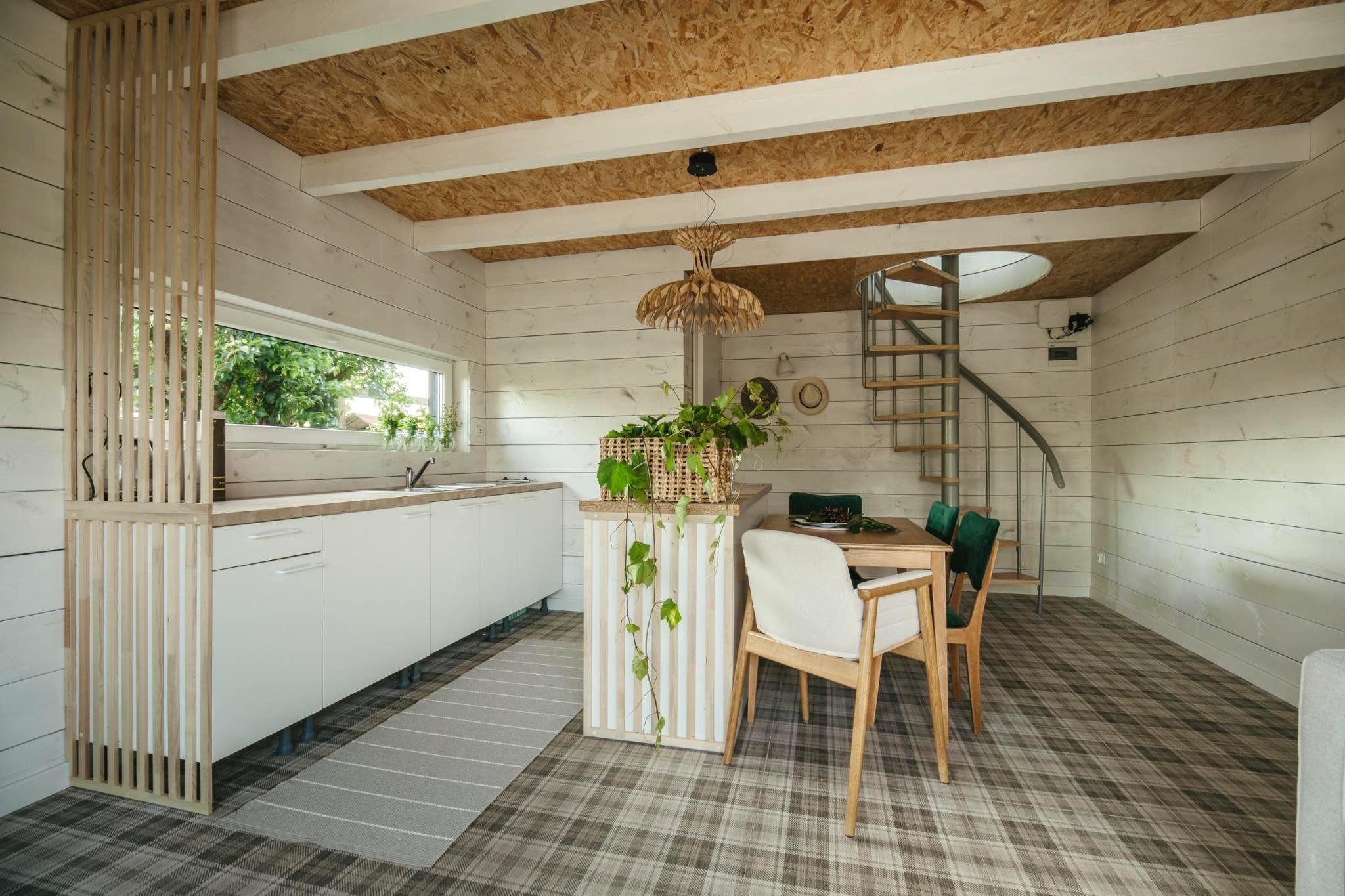 Neobvyklý letní dům inspirovaný dětstvím