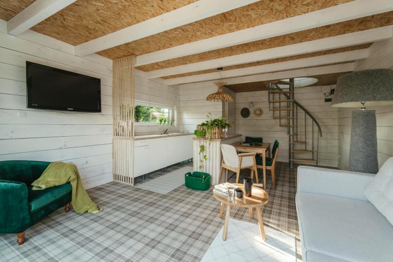 Neobvyklý letní dům inspirovaný dětstvím