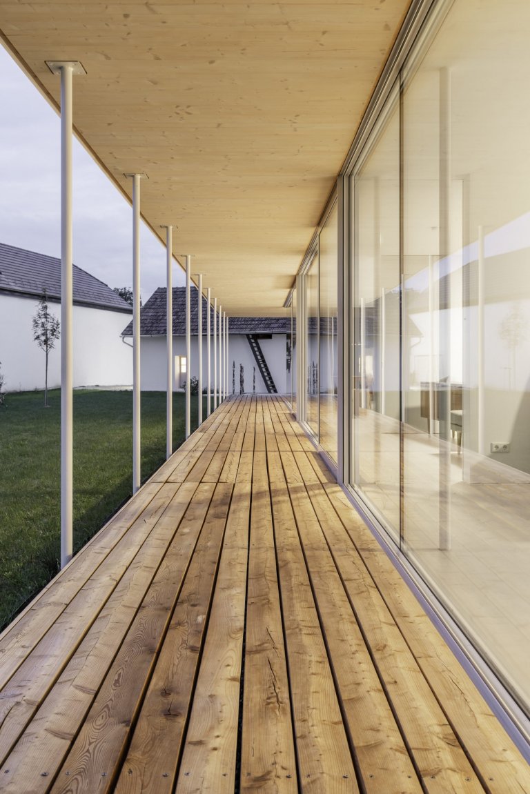 Obytný pavilon s ateliérem