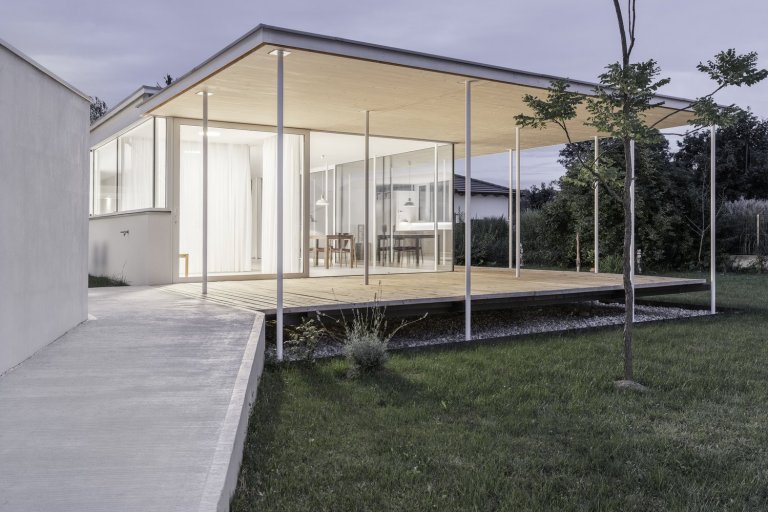 Obytný pavilon s ateliérem