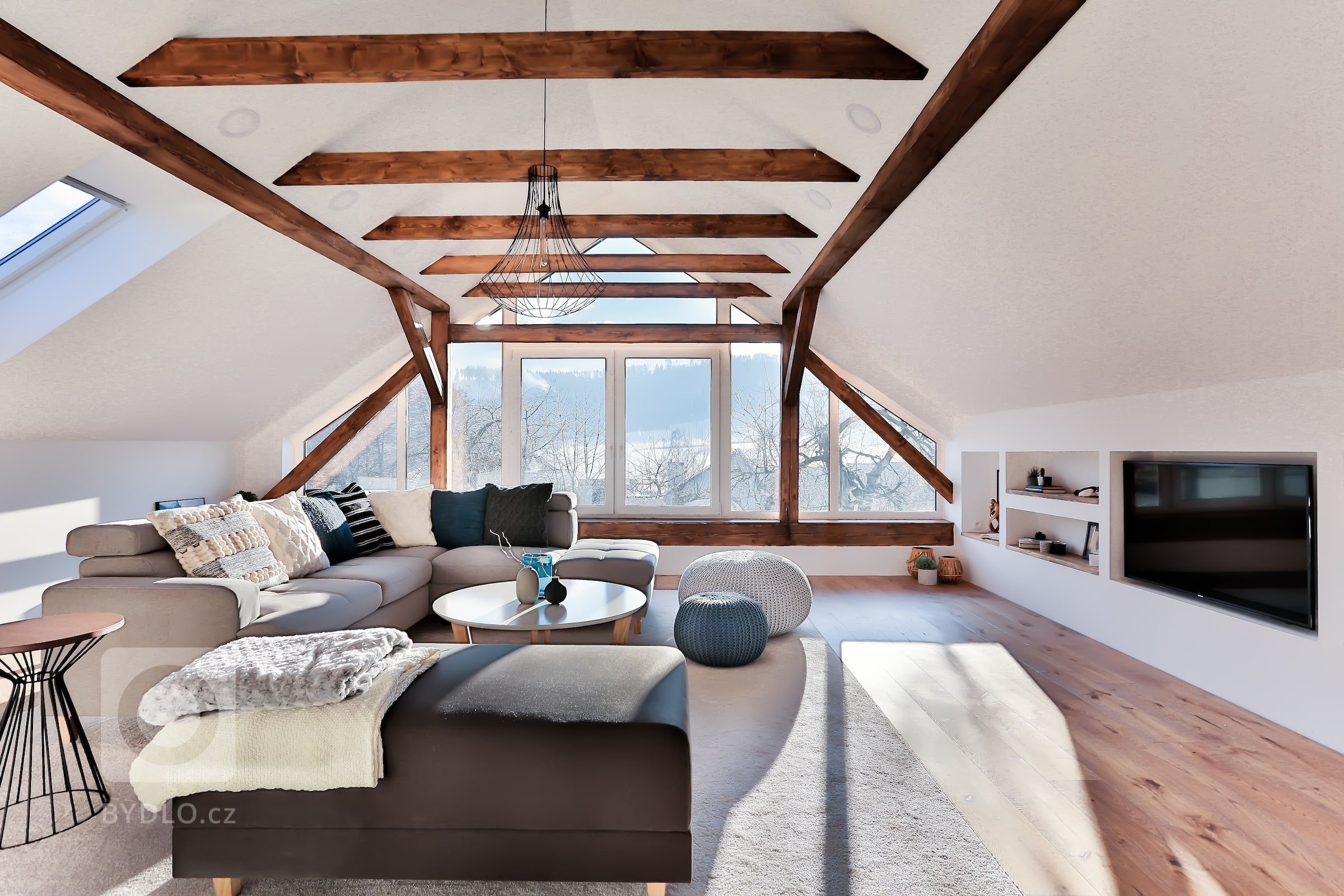 Podkrovní byt cestovatelů (mladé rodiny) v podhůří Beskyd