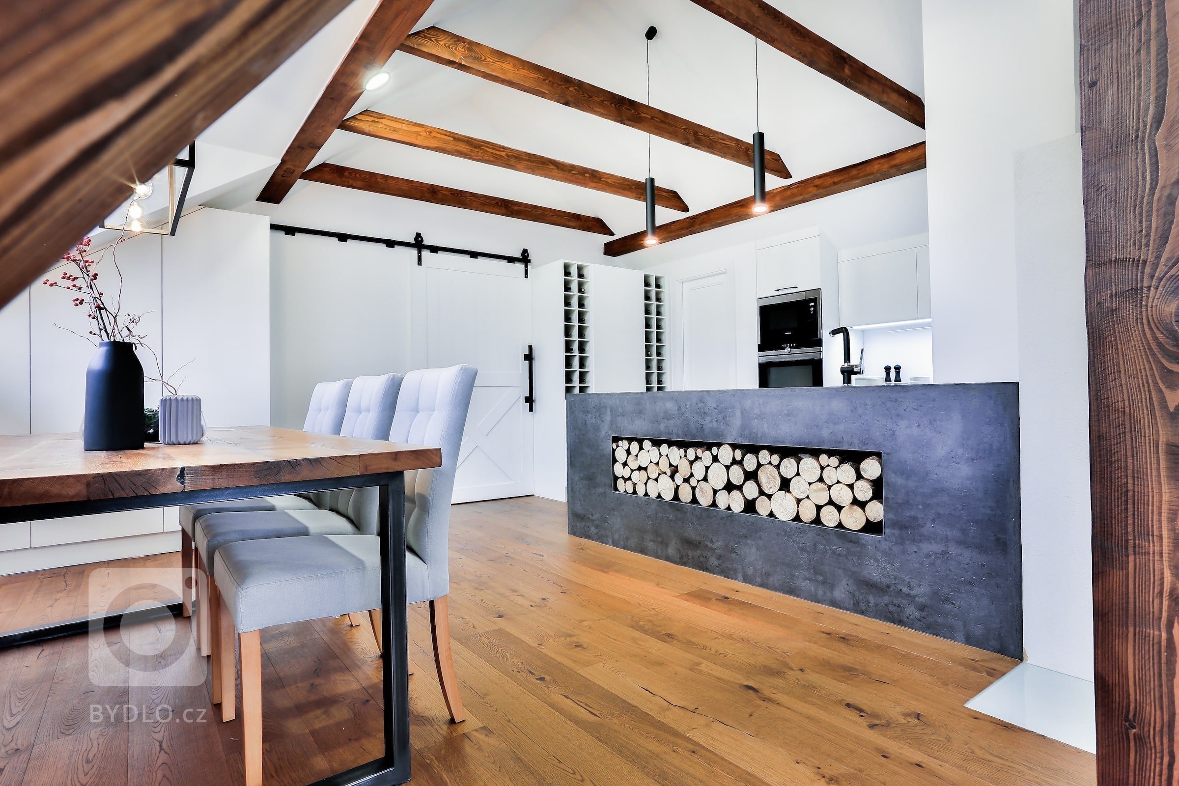 Podkrovní byt cestovatelů (mladé rodiny) v podhůří Beskyd