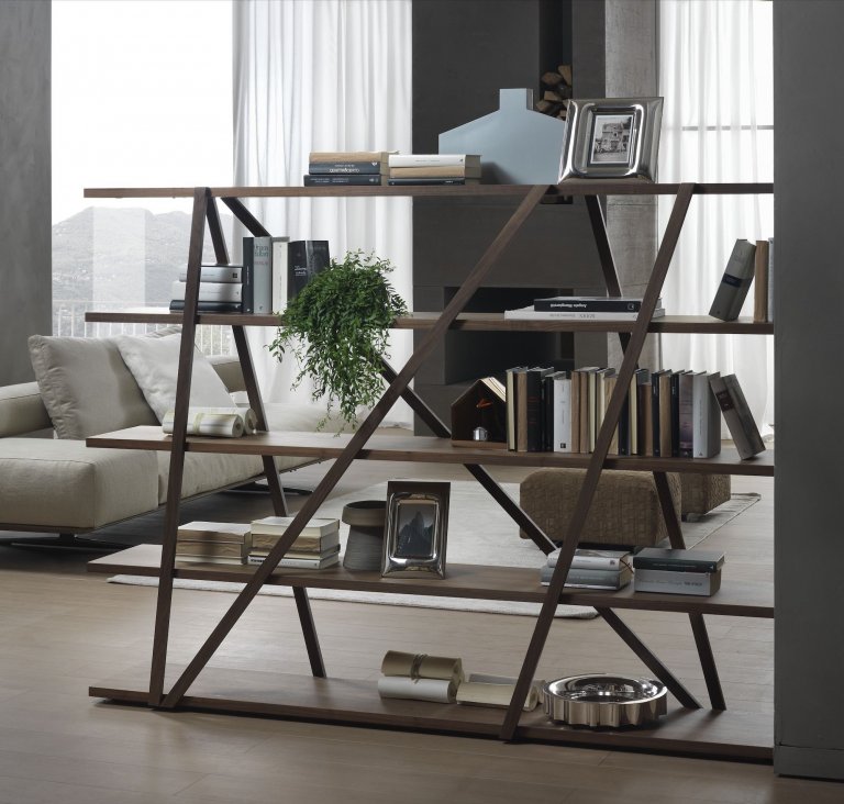 Police na knihy jako výstřelek designérů