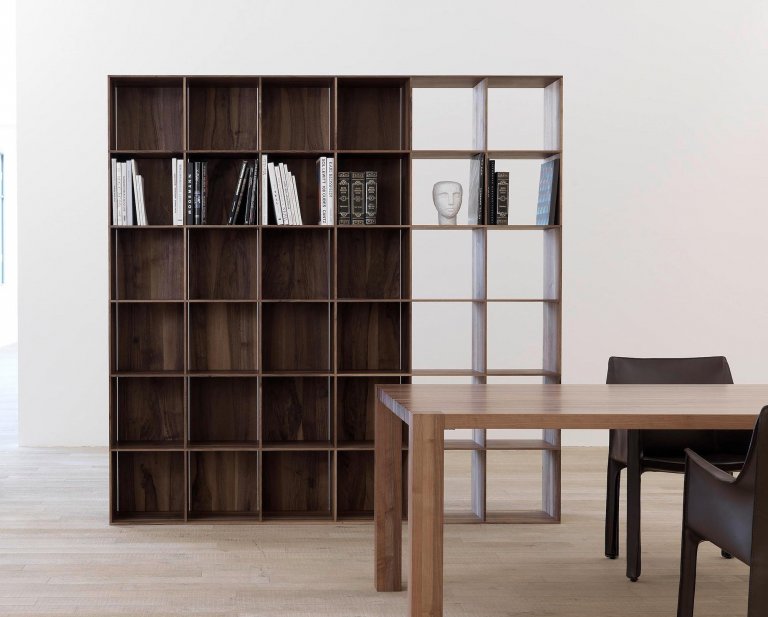 Police na knihy jako výstřelek designérů