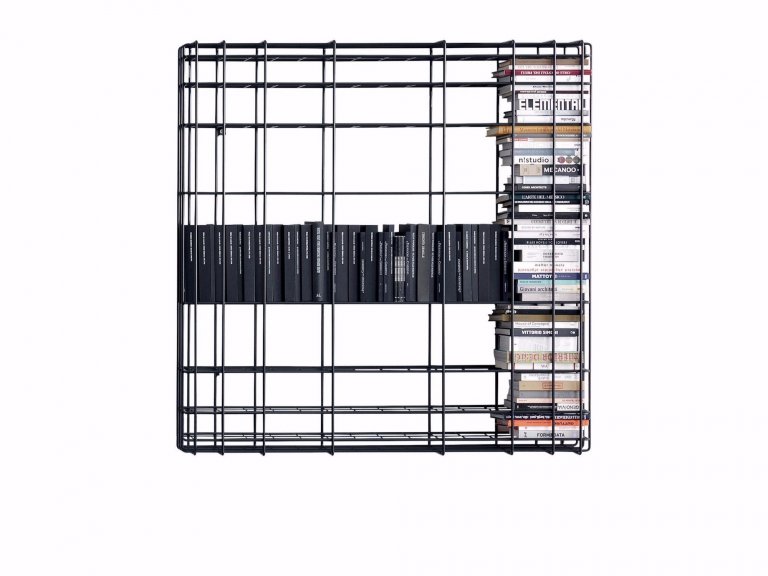 Police na knihy jako výstřelek designérů