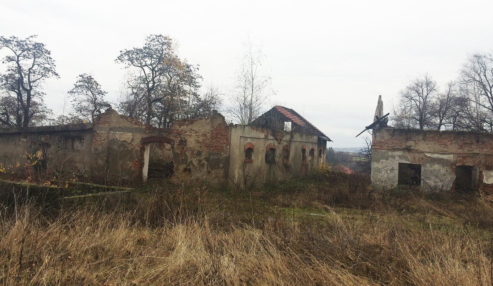 Proměna rozpadlé farmy na moderní bydlení