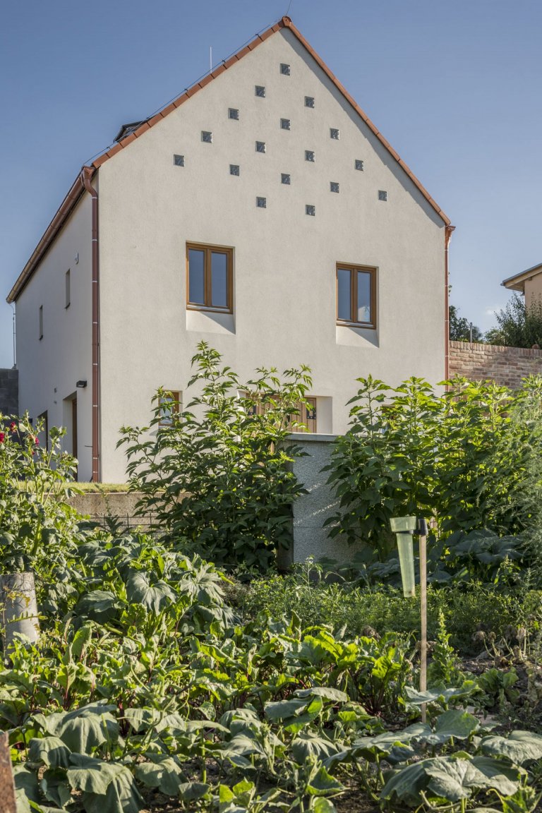 Rodinný dům uprostřed starodávných sklepů