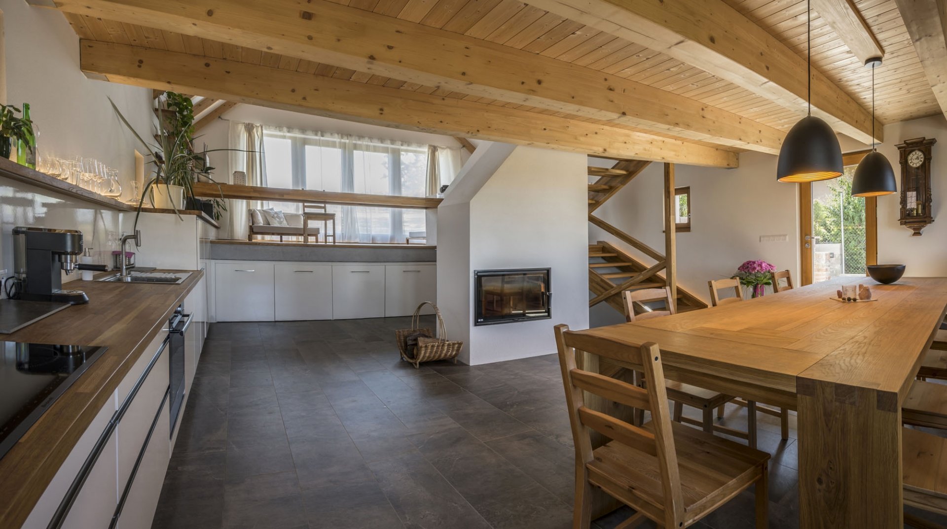 Rodinný dům uprostřed starodávných sklepů