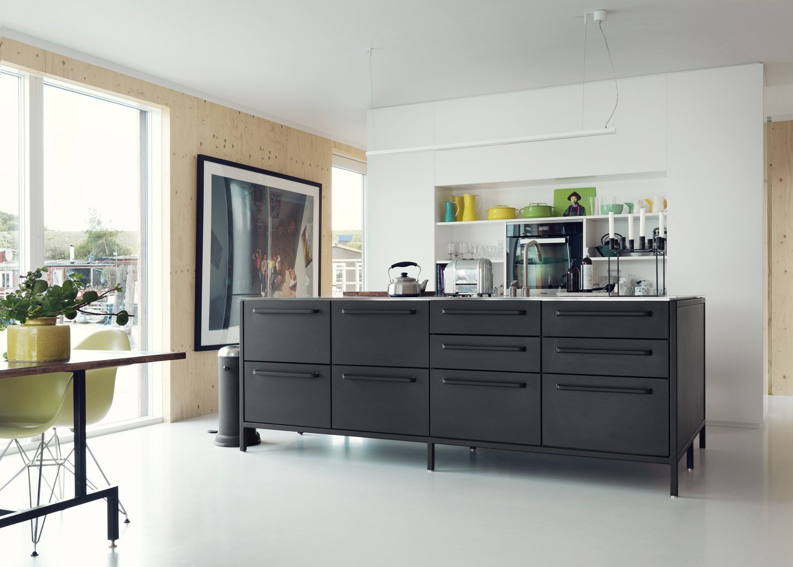 S touhou po romantice na vodě si postavili hausbót