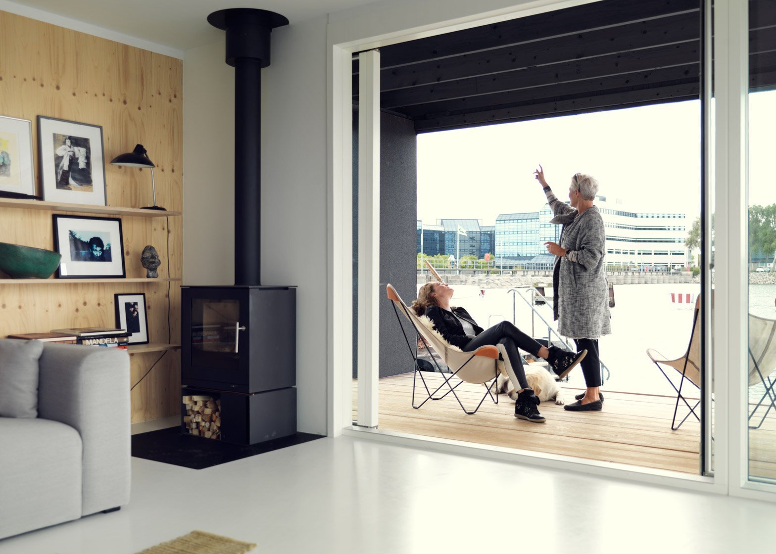 S touhou po romantice na vodě si postavili hausbót