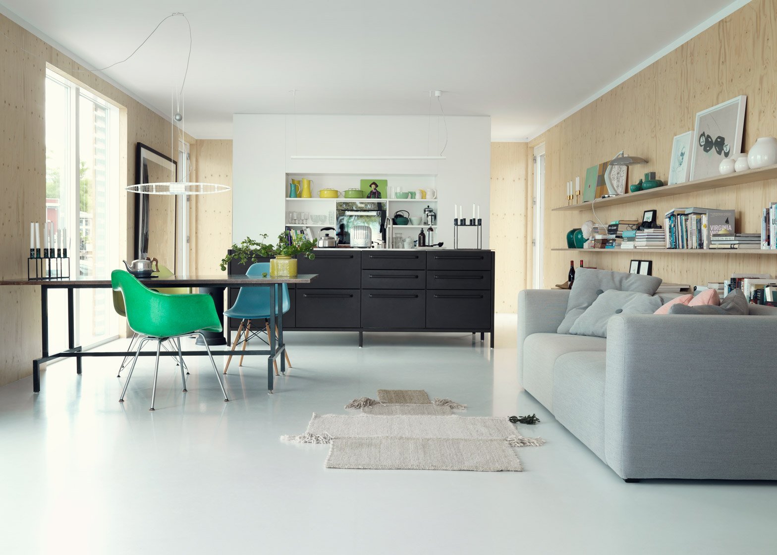 S touhou po romantice na vodě si postavili hausbót