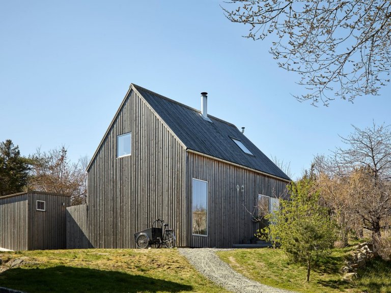 Severská borovice v hlavní roli moderní dřevostavby