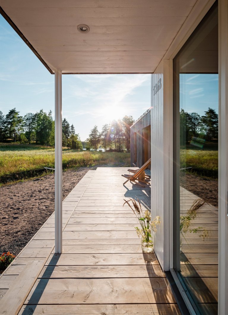 Skvěle řešená finská dřevostavba u jezera