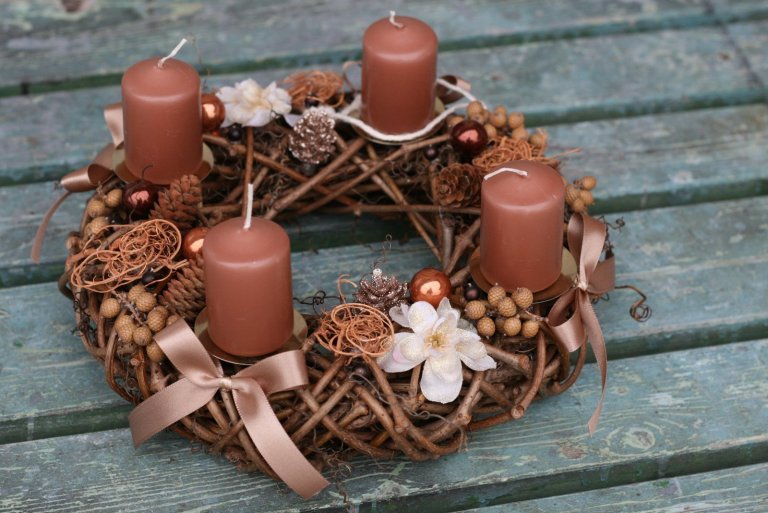 Trendy adventních věnců pro rok 2018