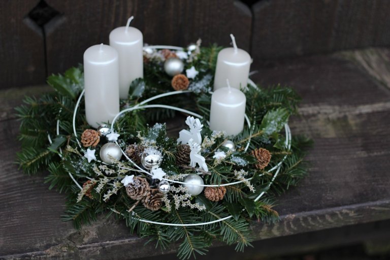 Trendy adventních věnců pro rok 2018
