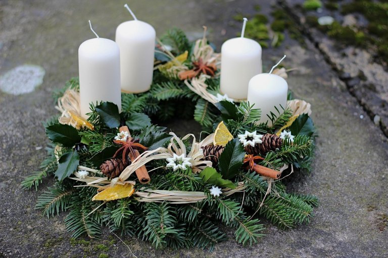 Trendy adventních věnců pro rok 2018