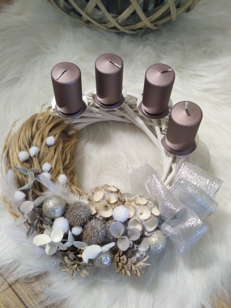 Trendy adventních věnců pro rok 2018