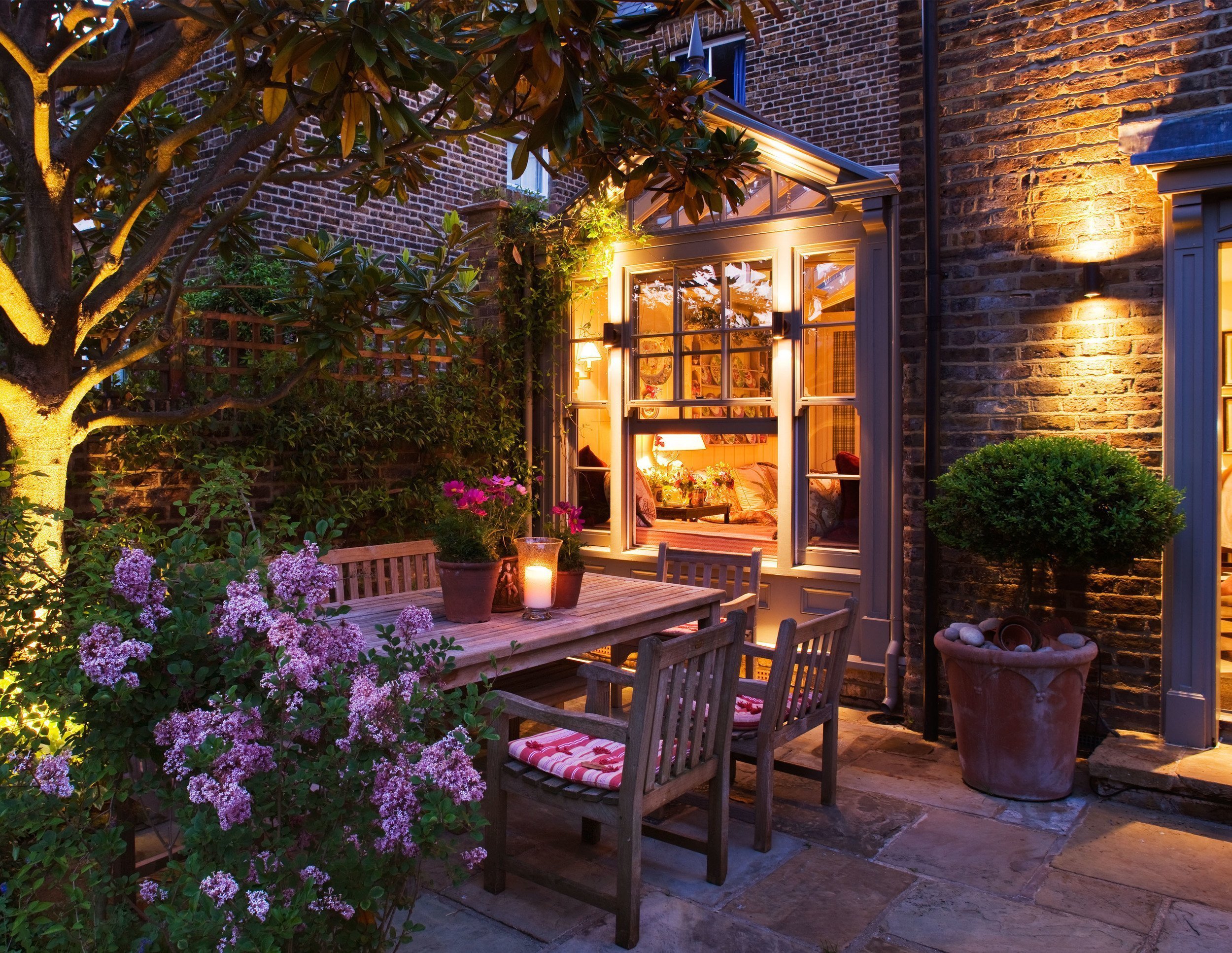 V londýnské zahradě