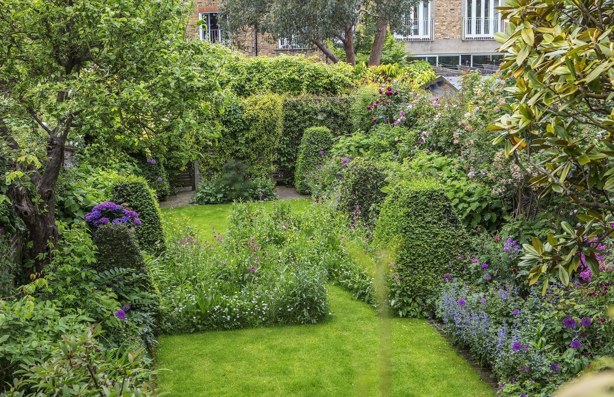 V londýnské zahradě